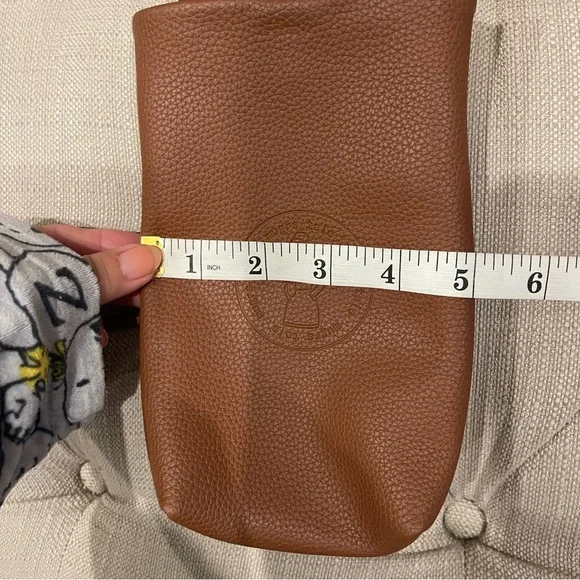 Mugrs Crossbody vegan leather bags Brown pebbled leather bag Embossed logo - Picture 7 of 10